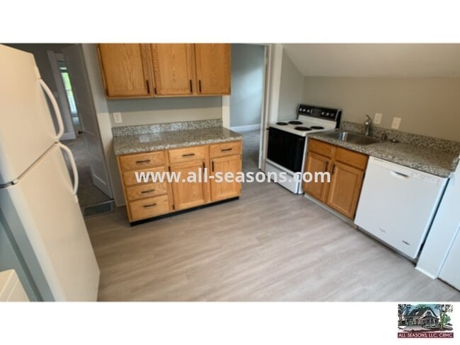 Photo - Charming Updated 2 Bedroom Unit on the Old North End!