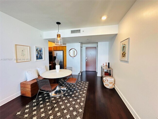 6365 Collins Ave Unit 2005
