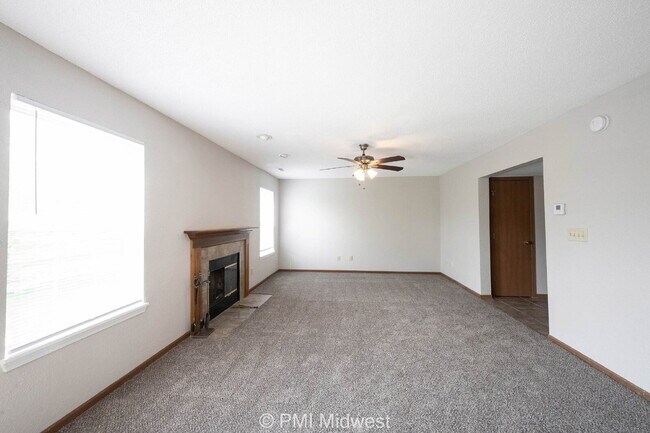 Photo - "Charming 3-Bedroom Haven with 2.5 Baths in Indianapolis – Your Perfect Retreat on Liverpool Way!"