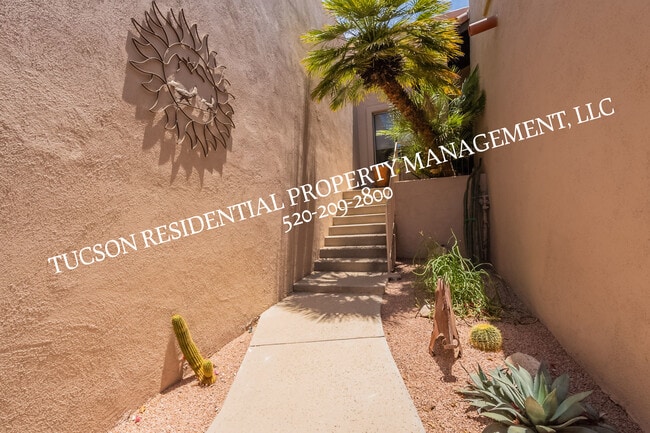 Photo - 9876 N Ridge Shadow Pl