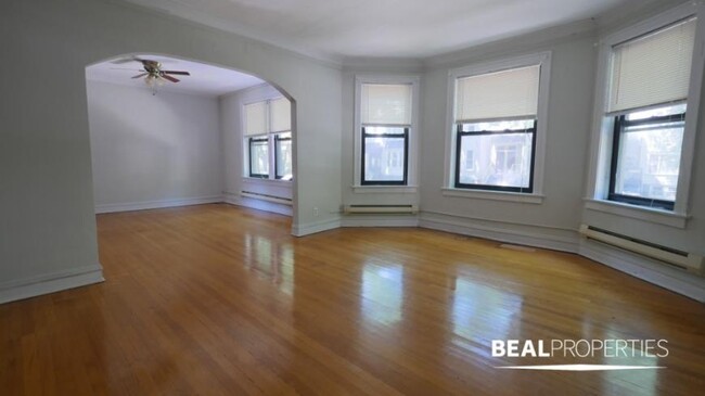 2 bedroom in CHICAGO IL 60657 - 2 bedroom in CHICAGO IL 60657 Unidad 1A Rental