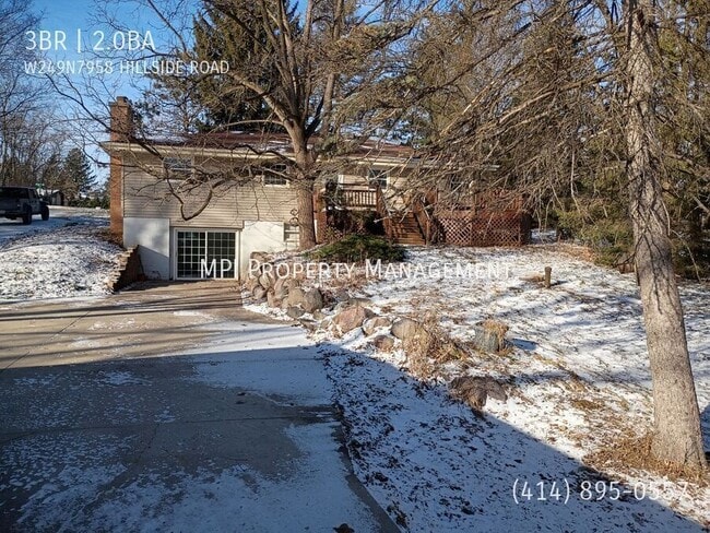 Photo - W249N7958 Hillside Rd