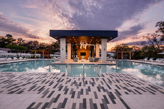 Building Photo - Lyria Rental
