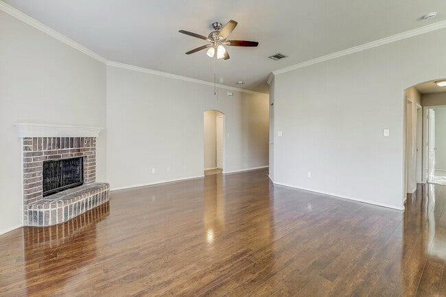 Photo - 903 Grouse Rd