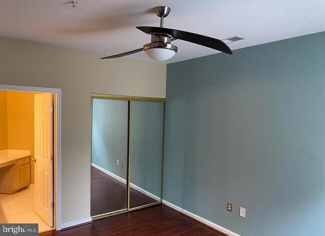 Photo - 46608 Drysdale Terrace Unit 101