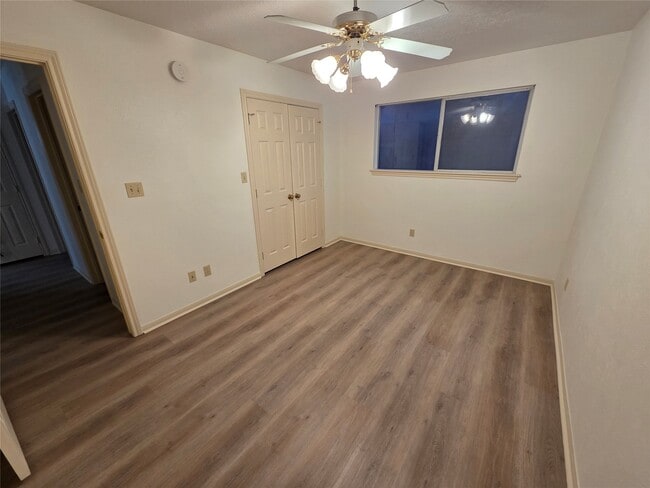 Photo - 42 Silver Creek Dr