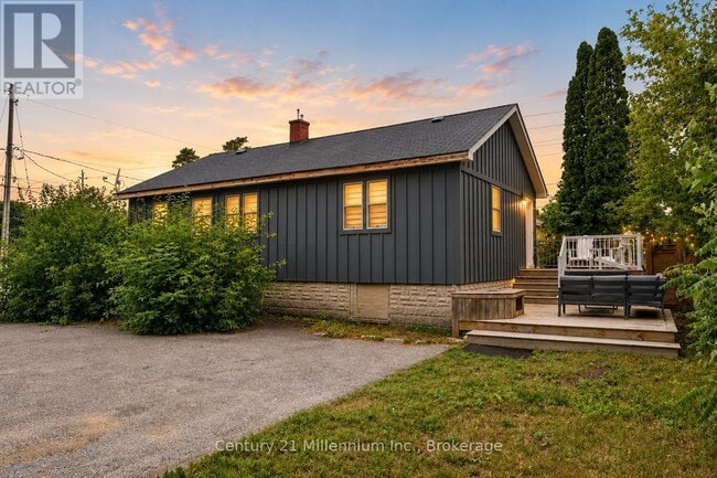 Photo - 316 Hume St