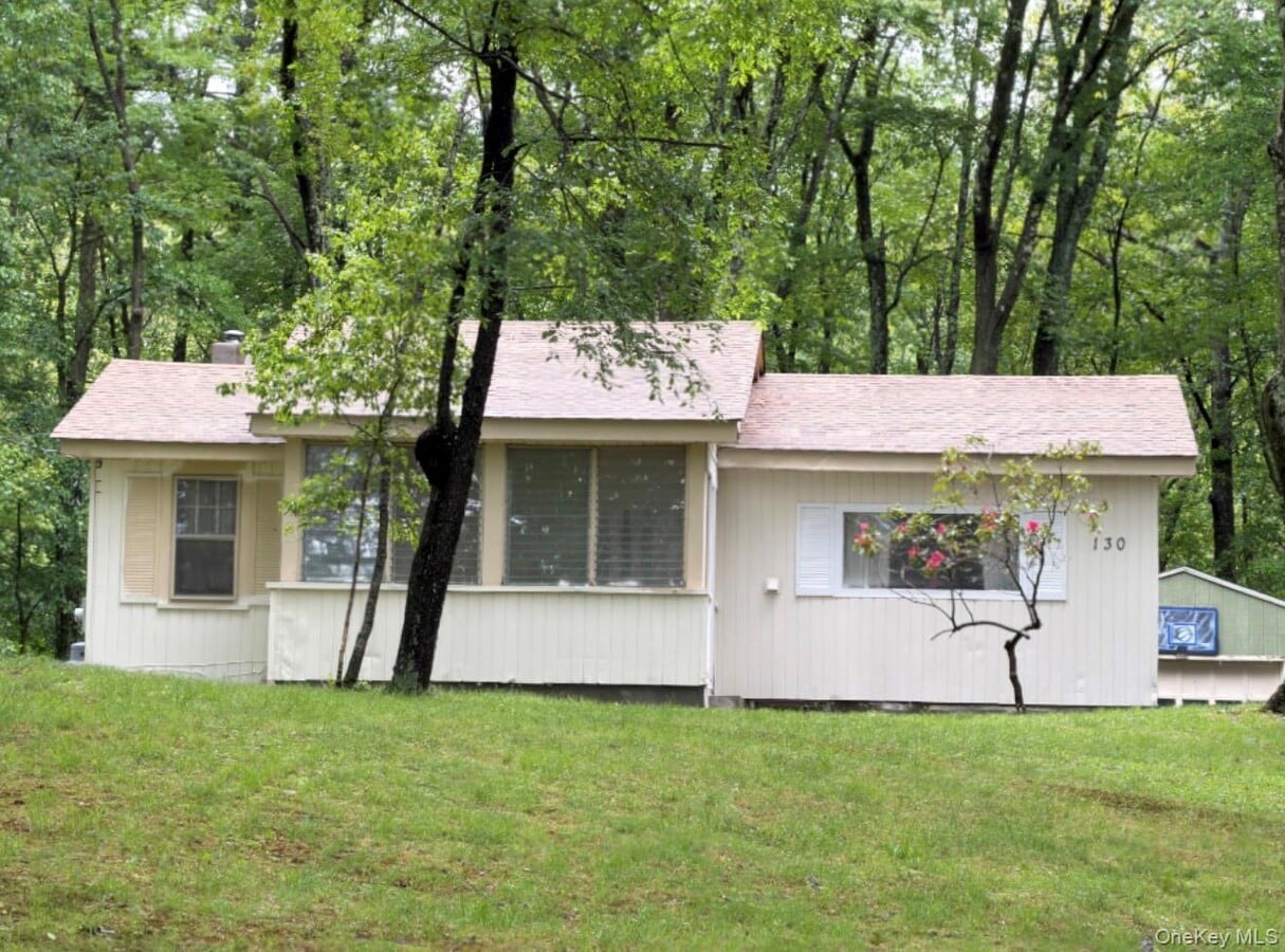Photo - 130 Whitlock Rd