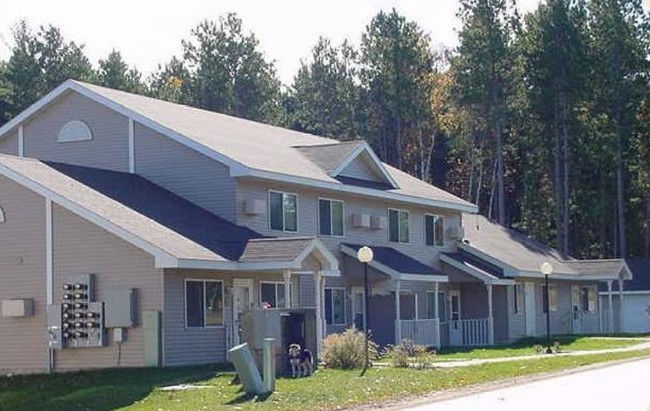 Cass Lake Square Townhouses - Cass Lake Square Townhouses