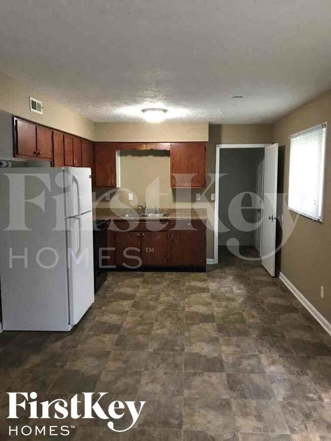 Photo - 6111 Dry Den Ct
