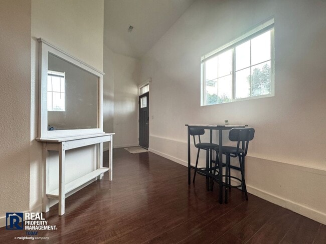 Photo - Mills - 2817 (Advertising Only) Unidad 2