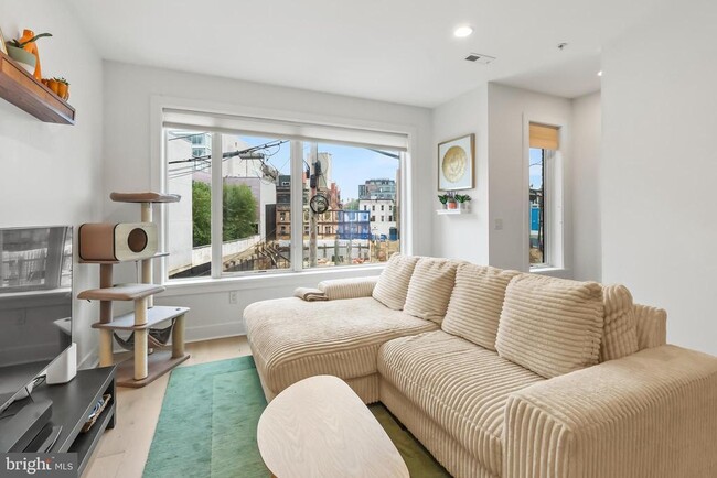 Photo - 662 Glick Ct NW