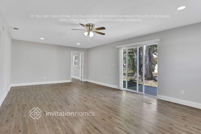 Photo - 458 Fanfair Ave