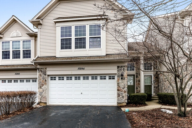 Building Photo - 16846 S Mallard Ln