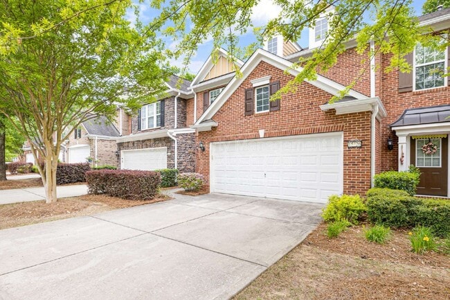Photo - 15426 Canmore Street