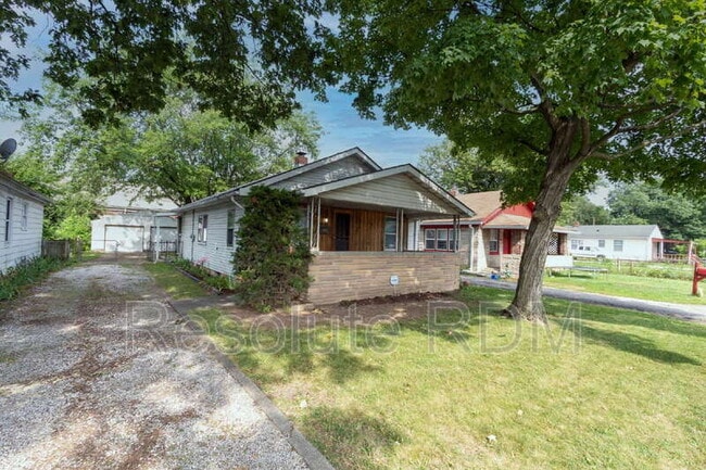 Photo - 1644 N Centennial St