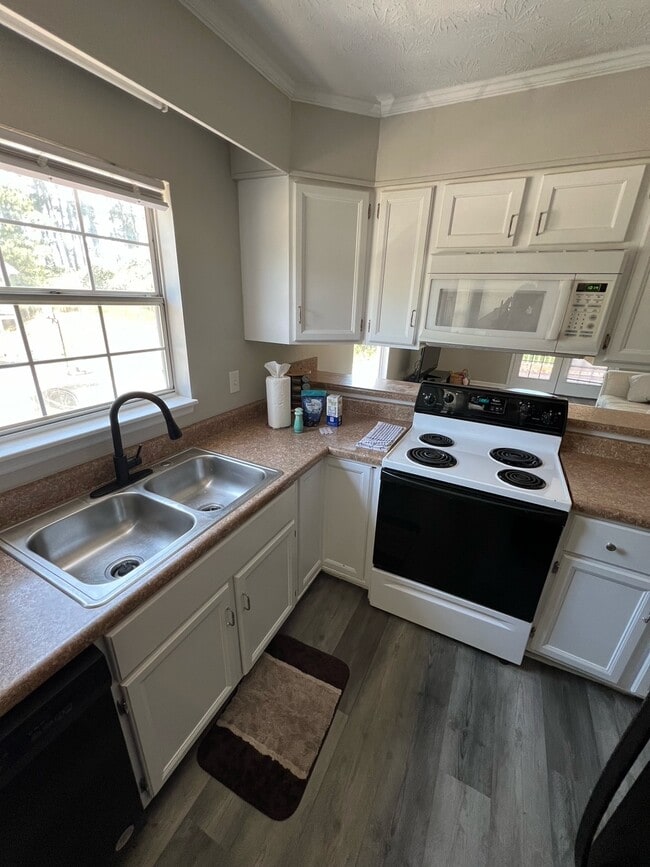 Photo - 130 Cumberland Ct Unit 135 Cumberland Ct