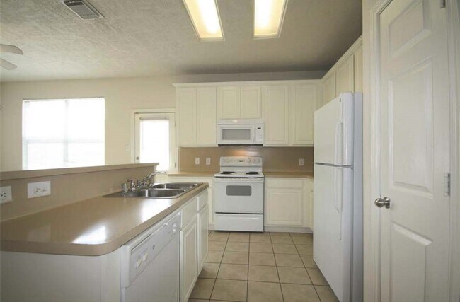 Photo - 14403 Fairbuff Ln