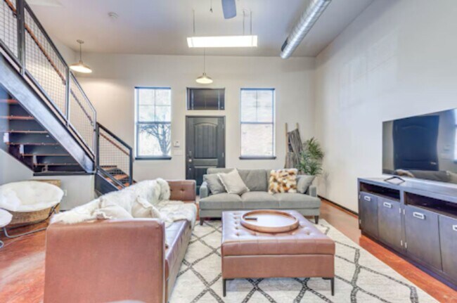 Photo - Large furnished Townhome in Norman!