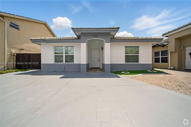 Building Photo - 5202 NW 187th St Rental