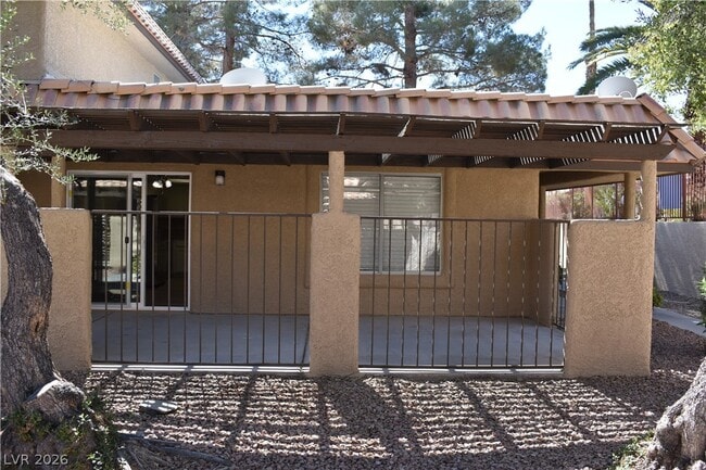 Photo - 717 Nectarine Ct Unit 0