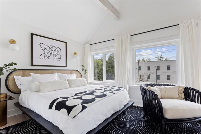 Photo - 724 Charles Allen Dr NE Unit 4