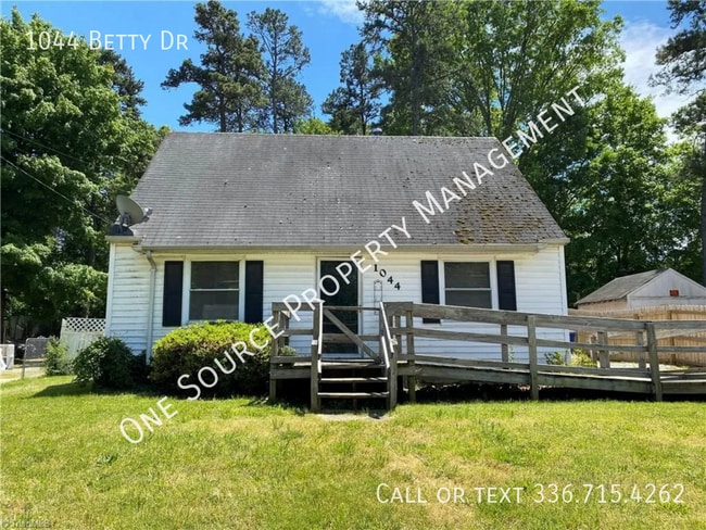 Photo - 1044 Betty Dr House