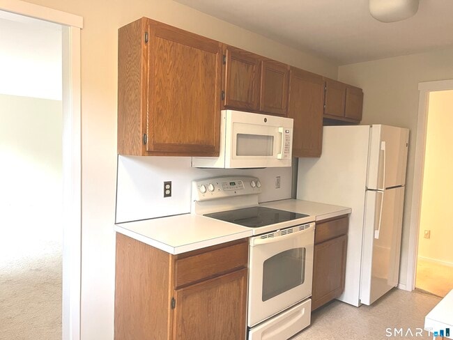 Building Photo - 451 Heritage Vlg Unit D