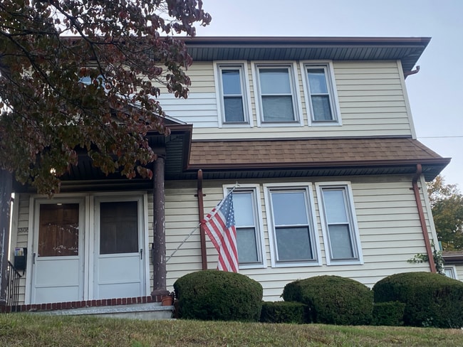 1308 Pleasant St 1  