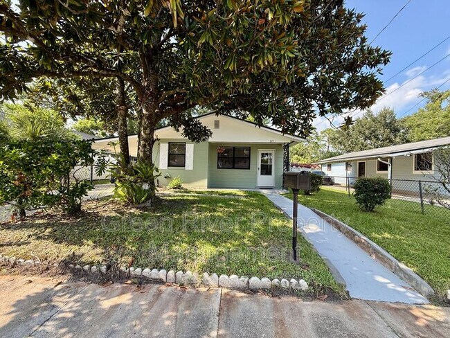 Building Photo - 2271 W 10th St Rental