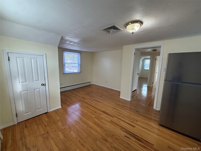 Photo - 10 W 23rd St