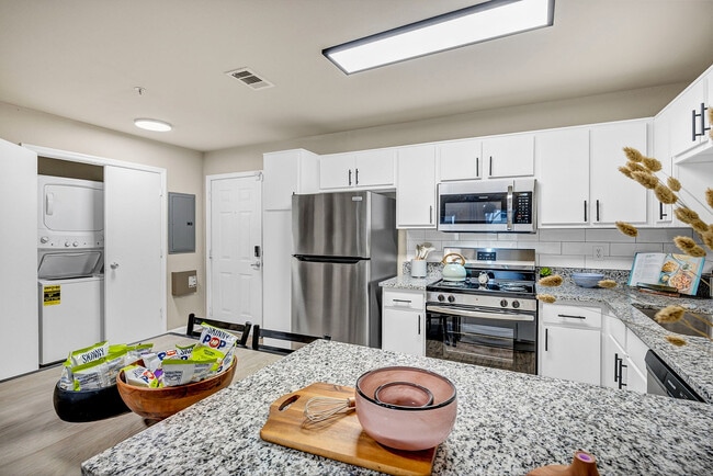74-21 Oaks - Model - Kitchen (14)