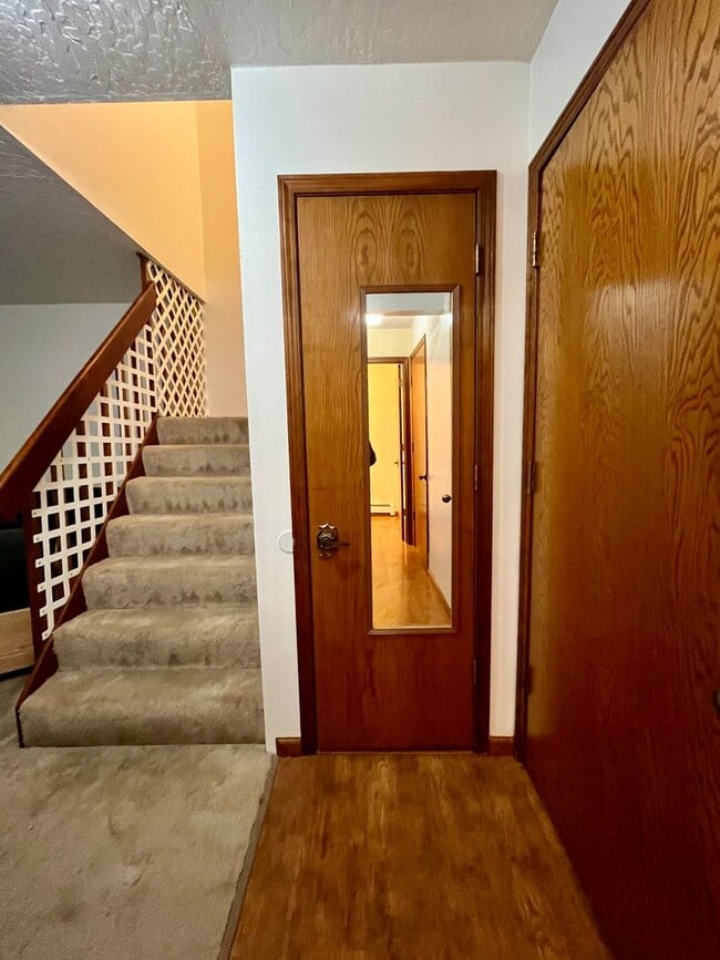 Photo - Cat friendly condo for rent in University West