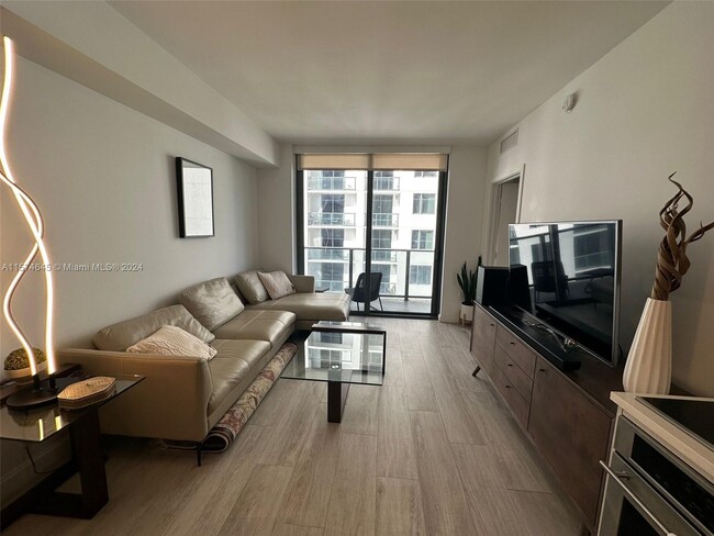 Photo - 55 SW 9th St Condo Unit 2909