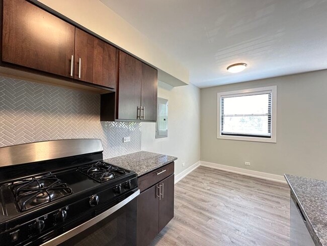 Photo - 447 W Surf St Unit 205