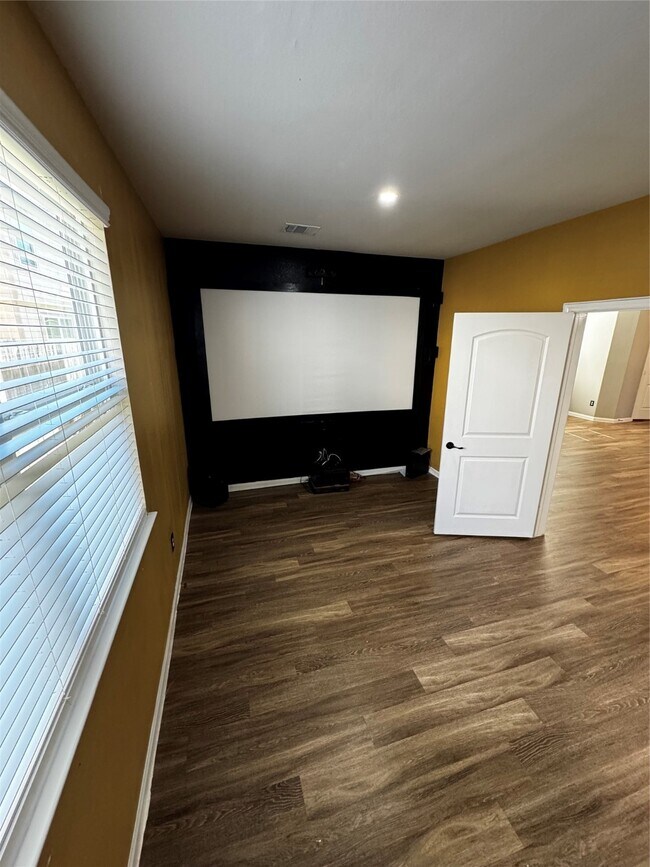 Photo - 5746 Manning Crk Trl