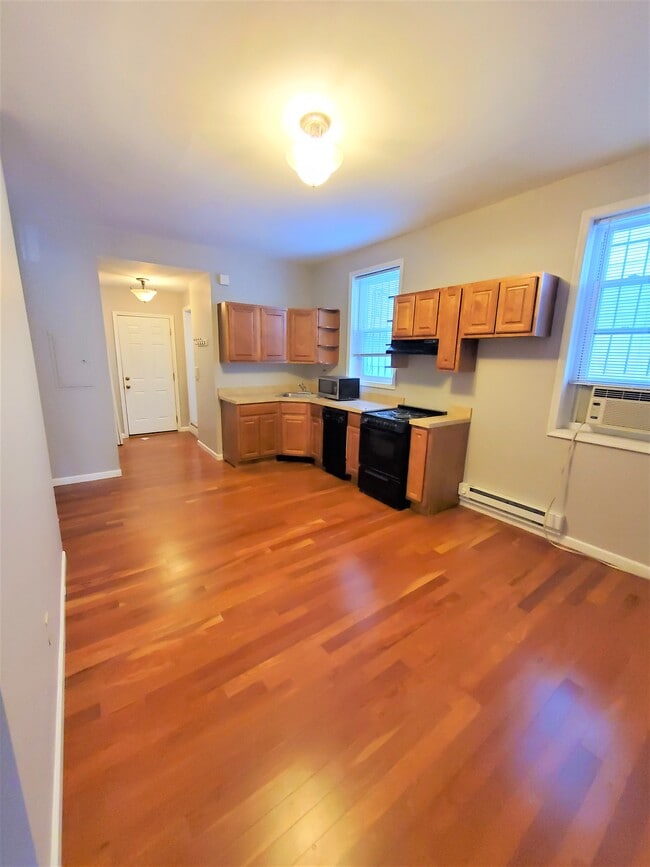 Building Photo - 1314 Walnut St Unit 2R