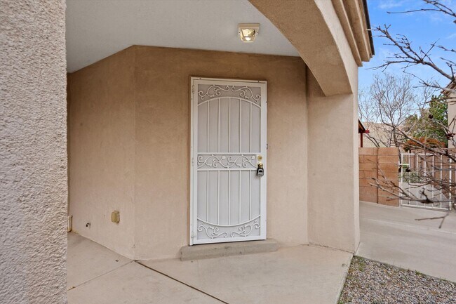 Photo - 3 Bed / 2.5 Bath | 2 Car Garage | NW Albuq...