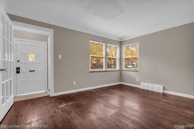 Photo - 12660 Grandmont Ave