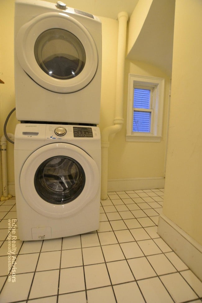 Photo - 10 Woodmont St Unit 1