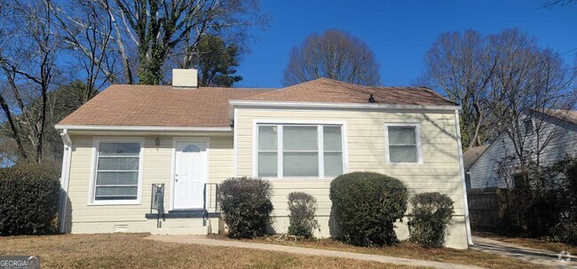 Building Photo - 1753 Fairway Hill Dr SE Rental