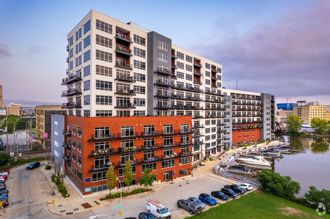 Photo - The Point On the River Apartments