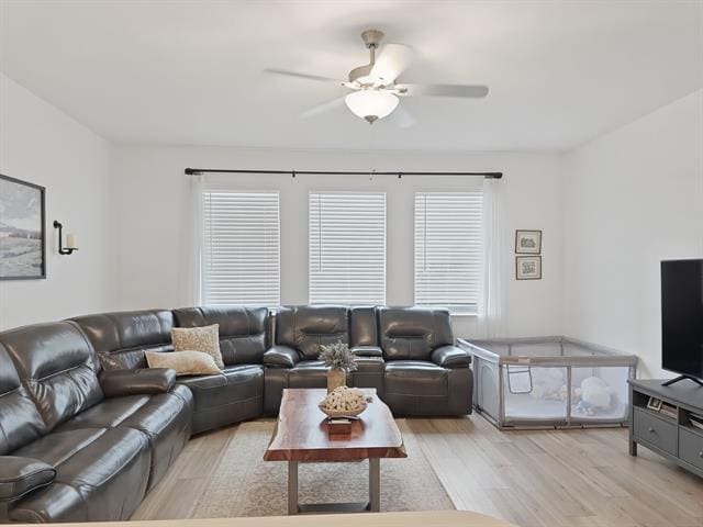 Photo - 1100 Flameleaf Dr