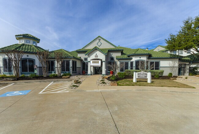 Siena Apartments apartments — community photo