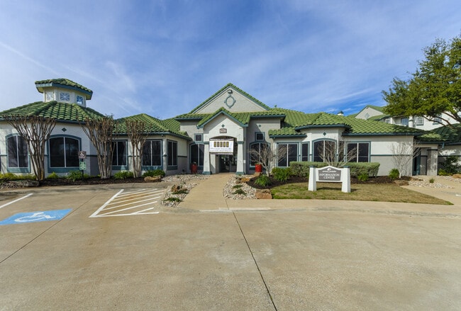 Photo - Siena Apartments