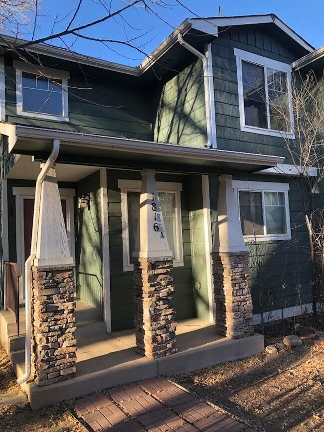 Photo - Charming 2br 1.5ba Two Level Condo in Dist... Unit A