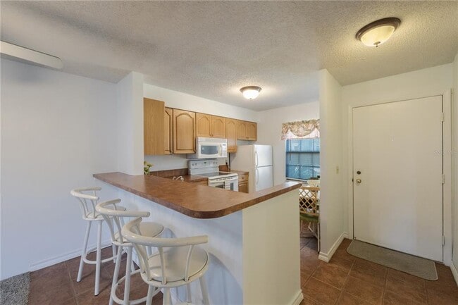 Photo - 13721 Mission Oaks Blvd Unit 13721