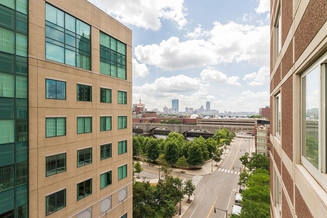 Building Photo - 10 Museum Way Unit 921