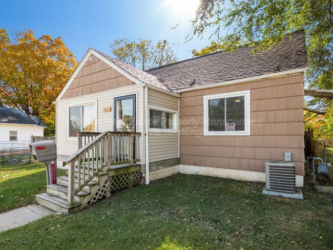 Photo - 1621 Sullivant Ave