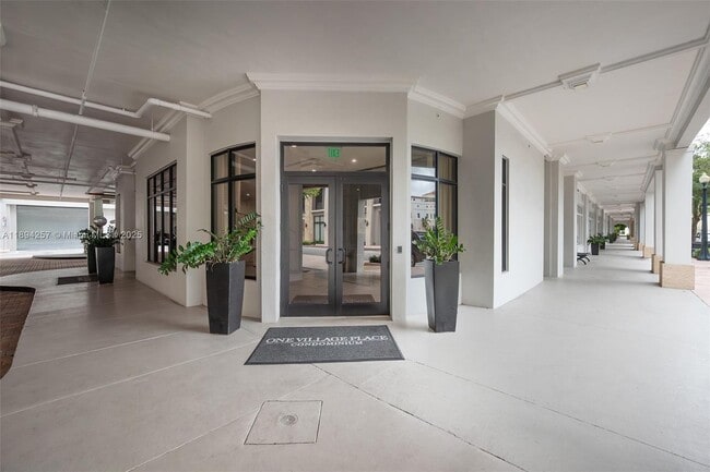 Building Photo - 4100 Salzedo St Unit 1003